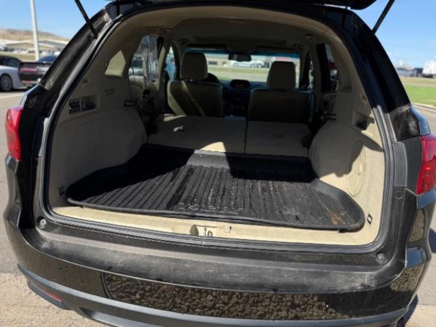 2014 Gray Acura RDX . (5J8TB3H33EL) , located at 745 S Robert St, St. Paul, MN, 55107, (651) 222-2991, 44.923389, -93.081215 - Photo#5