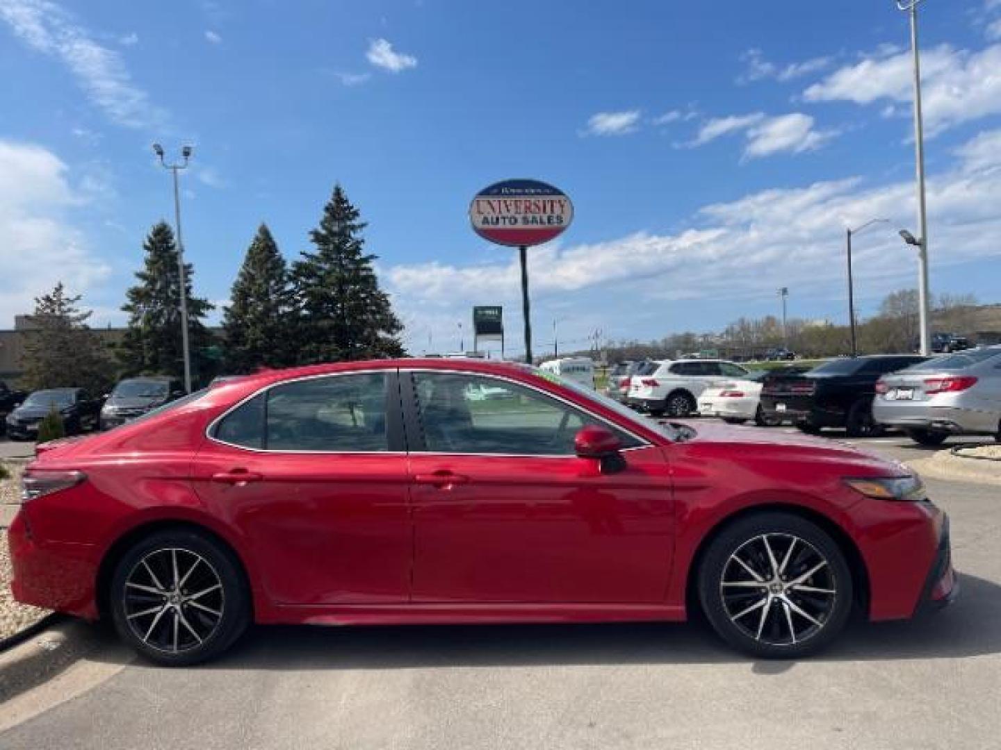 2021 Supersonic Red Toyota Camry SE Nightshade Edition | SE (4T1G11AK5MU) with an 2.5L I-4 port/direct injection engine, located at 745 S Robert St, St. Paul, MN, 55107, (651) 222-2991, 44.923389, -93.081215 - Photo#3