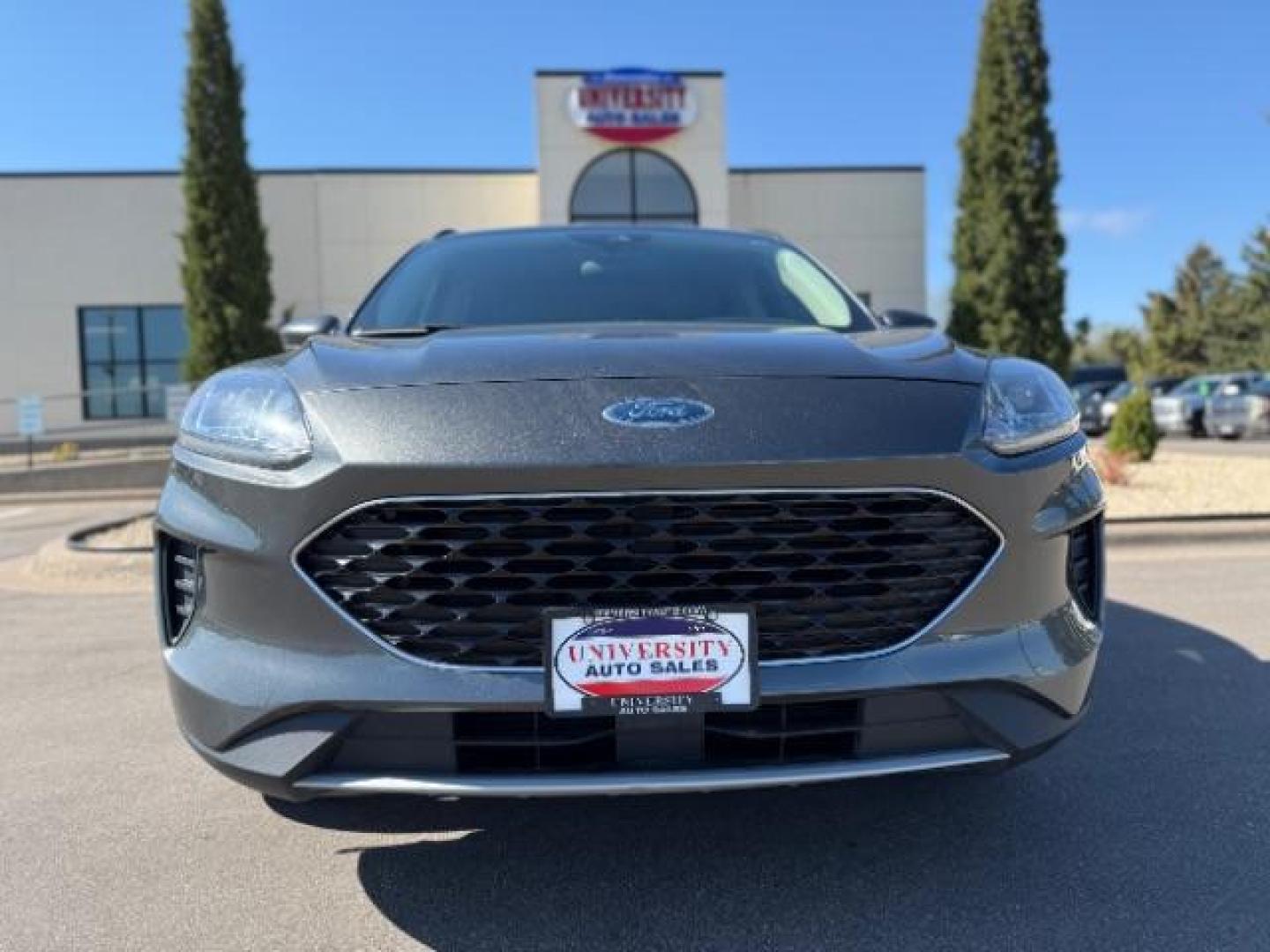 2020 Magnetic Metallic Ford Escape SE (1FMCU9G69LU) with an EcoBoost 1.5L I-3 port/direct injection engine, located at 3301 W Hwy 13, Burnsville, MN, 55337, (952) 460-3200, 44.775333, -93.320808 - Photo#5