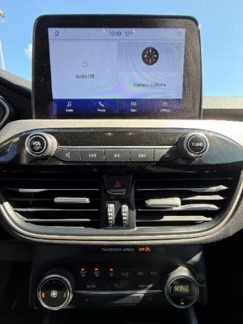 2020 Magnetic Metallic Ford Escape SE (1FMCU9G69LU) with an EcoBoost 1.5L I-3 port/direct injection engine, located at 3301 W Hwy 13, Burnsville, MN, 55337, (952) 460-3200, 44.775333, -93.320808 - Photo#19