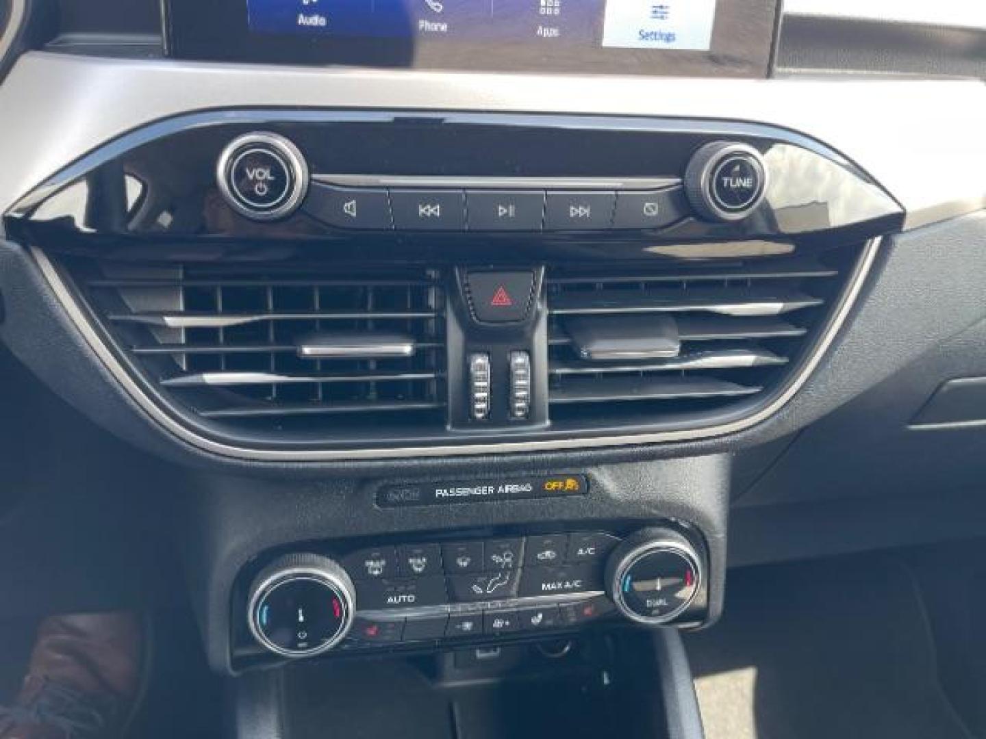 2022 Carbonized Gray Metallic Ford Escape SE (1FMCU9G61NU) with an EcoBoost 1.5L I-3 port/direct injection engine, located at 3301 W Hwy 13, Burnsville, MN, 55337, (952) 460-3200, 44.775333, -93.320808 - Photo#21