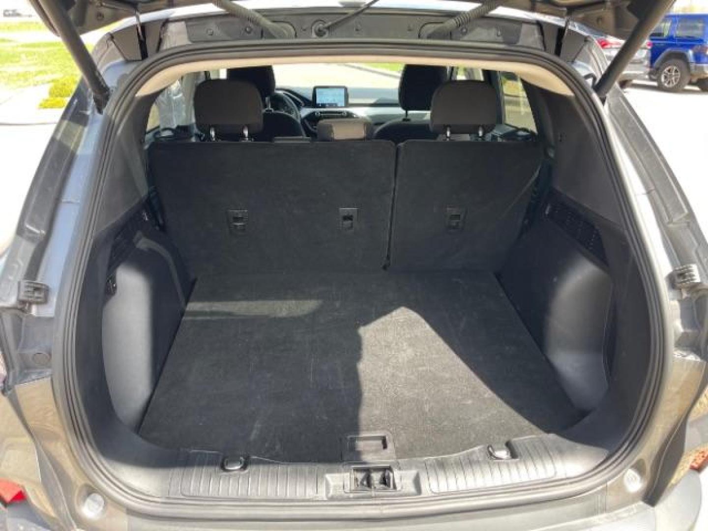 2022 Carbonized Gray Metallic Ford Escape SE (1FMCU9G61NU) with an EcoBoost 1.5L I-3 port/direct injection engine, located at 3301 W Hwy 13, Burnsville, MN, 55337, (952) 460-3200, 44.775333, -93.320808 - Photo#8