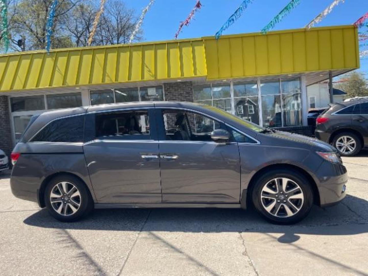 2015 Modern Steel Metallic Honda Odyssey Touring Elite | Touring (5FNRL5H90FB) with an 3.5L V-6 i-VTEC variable valve control engine, located at 745 S Robert St, St. Paul, MN, 55107, (651) 222-2991, 44.923389, -93.081215 - Photo#3
