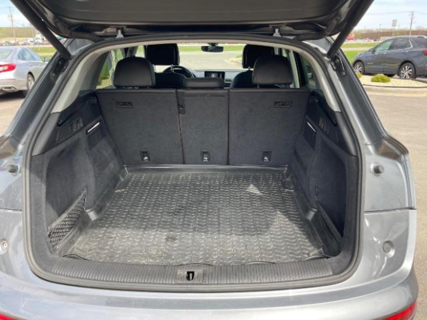 2018 Manhattan Gray Metallic Audi Q5 2.0T Premium | 2.0T Tech Premium (WA1BNAFY1J2) with an 2L I-4 gasoline direct injection engine, located at 3301 W Hwy 13, Burnsville, MN, 55337, (952) 460-3200, 44.775333, -93.320808 - Photo#9