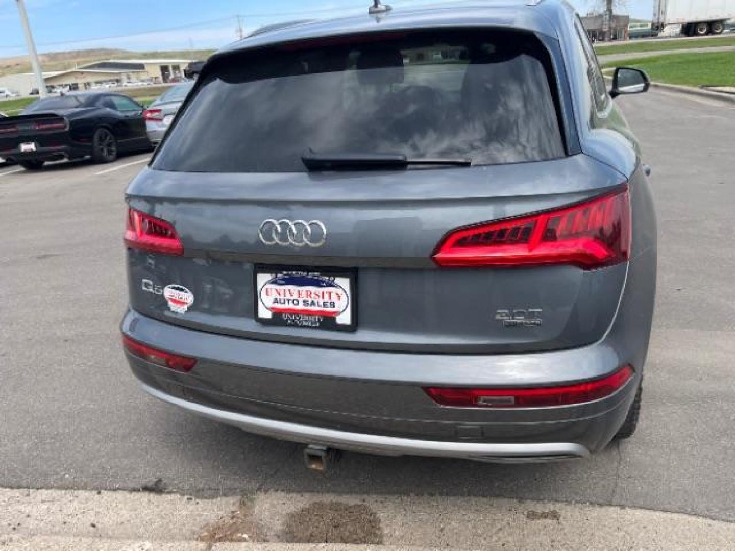 2018 Manhattan Gray Metallic Audi Q5 2.0T Premium | 2.0T Tech Premium (WA1BNAFY1J2) with an 2L I-4 gasoline direct injection engine, located at 3301 W Hwy 13, Burnsville, MN, 55337, (952) 460-3200, 44.775333, -93.320808 - Photo#5