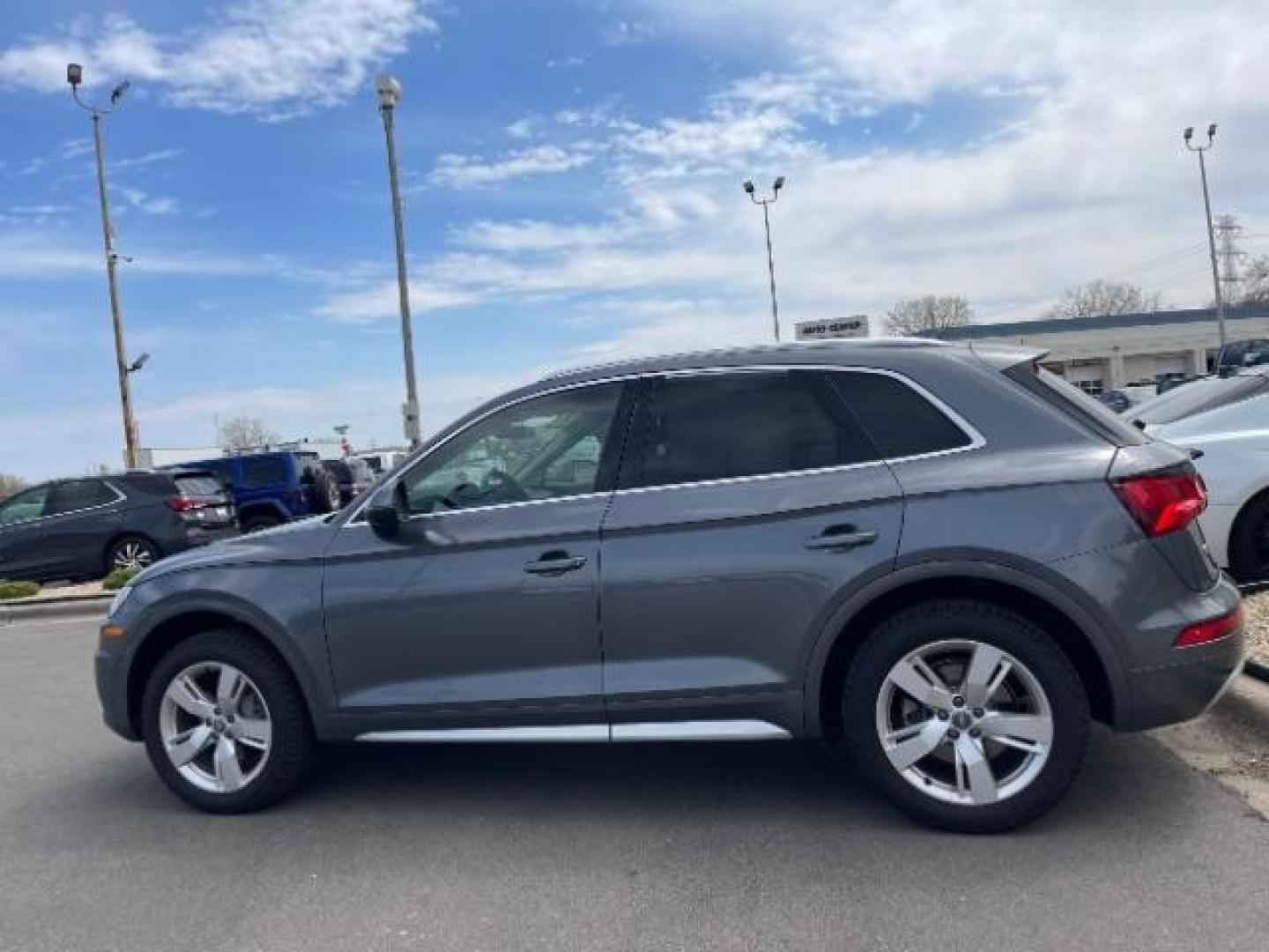 2018 Manhattan Gray Metallic Audi Q5 2.0T Premium | 2.0T Tech Premium (WA1BNAFY1J2) with an 2L I-4 gasoline direct injection engine, located at 3301 W Hwy 13, Burnsville, MN, 55337, (952) 460-3200, 44.775333, -93.320808 - Photo#7