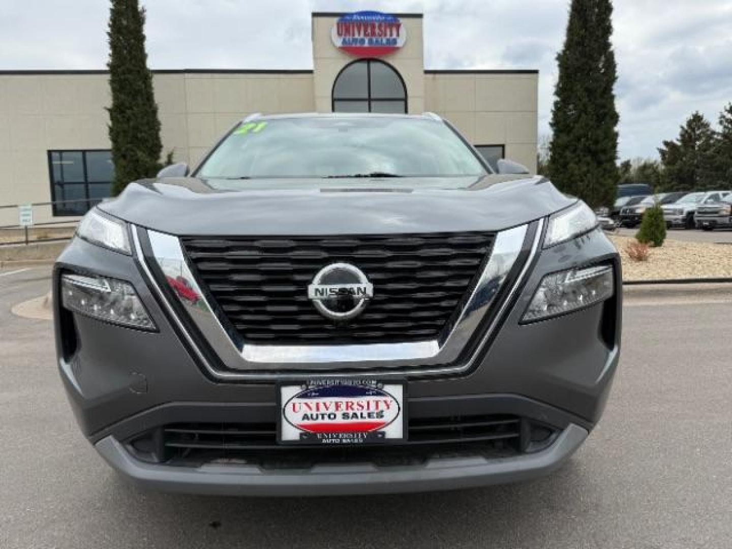 2021 Gun Metallic Nissan Rogue SV Intelligent AWD (5N1AT3BB5MC) with an 2.5L I-4 gasoline direct injection engine, located at 3301 W Hwy 13, Burnsville, MN, 55337, (952) 460-3200, 44.775333, -93.320808 - Photo#1