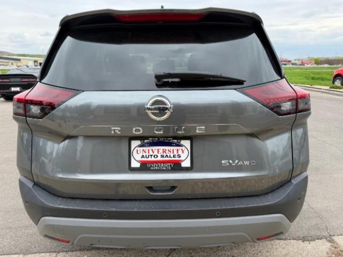 2021 Gun Metallic Nissan Rogue SV Intelligent AWD (5N1AT3BB5MC) with an 2.5L I-4 gasoline direct injection engine, located at 3301 W Hwy 13, Burnsville, MN, 55337, (952) 460-3200, 44.775333, -93.320808 - Photo#3