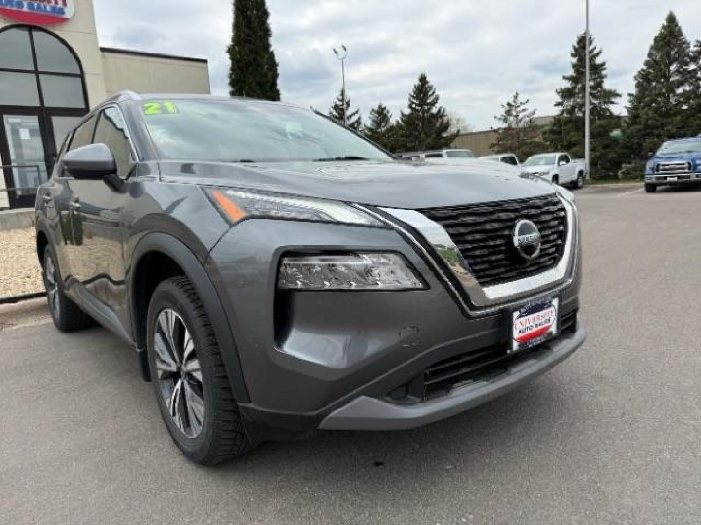 2021 Gun Metallic Nissan Rogue SV Intelligent AWD (5N1AT3BB5MC) with an 2.5L I-4 gasoline direct injection engine, located at 3301 W Hwy 13, Burnsville, MN, 55337, (952) 460-3200, 44.775333, -93.320808 - Photo#11