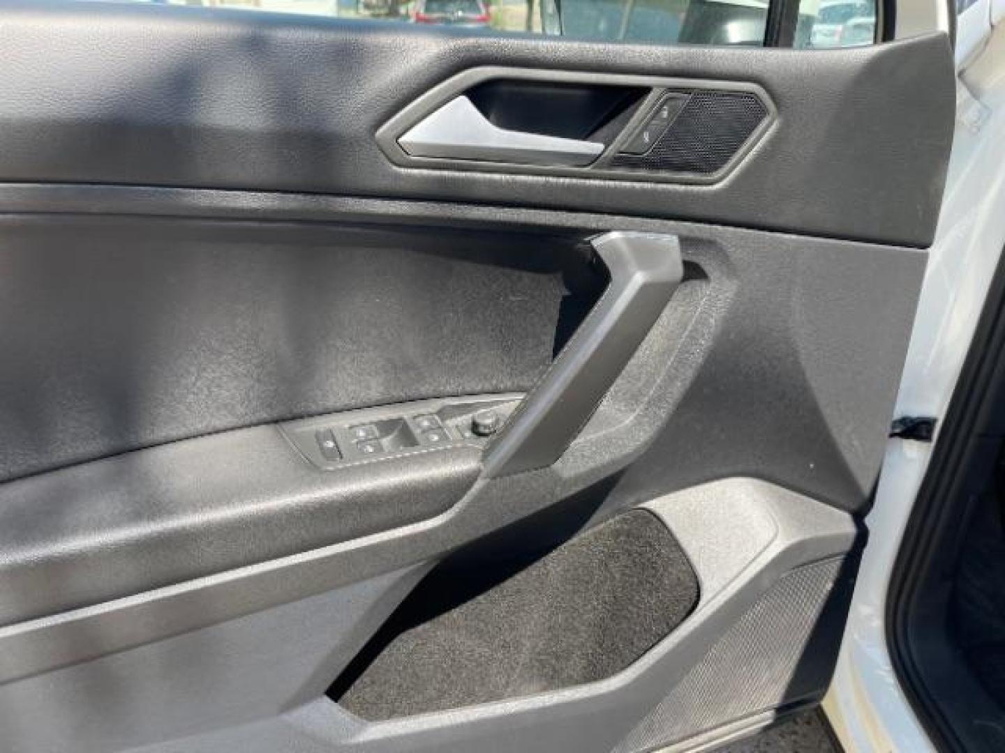 2021 Pure White Volkswagen Tiguan 2.0T SE | 2.0T SE R-Line Black | 2.0T SEL (3VV2B7AX5MM) with an 2L I-4 gasoline direct injection engine, located at 3301 W Hwy 13, Burnsville, MN, 55337, (952) 460-3200, 44.775333, -93.320808 - Photo#16
