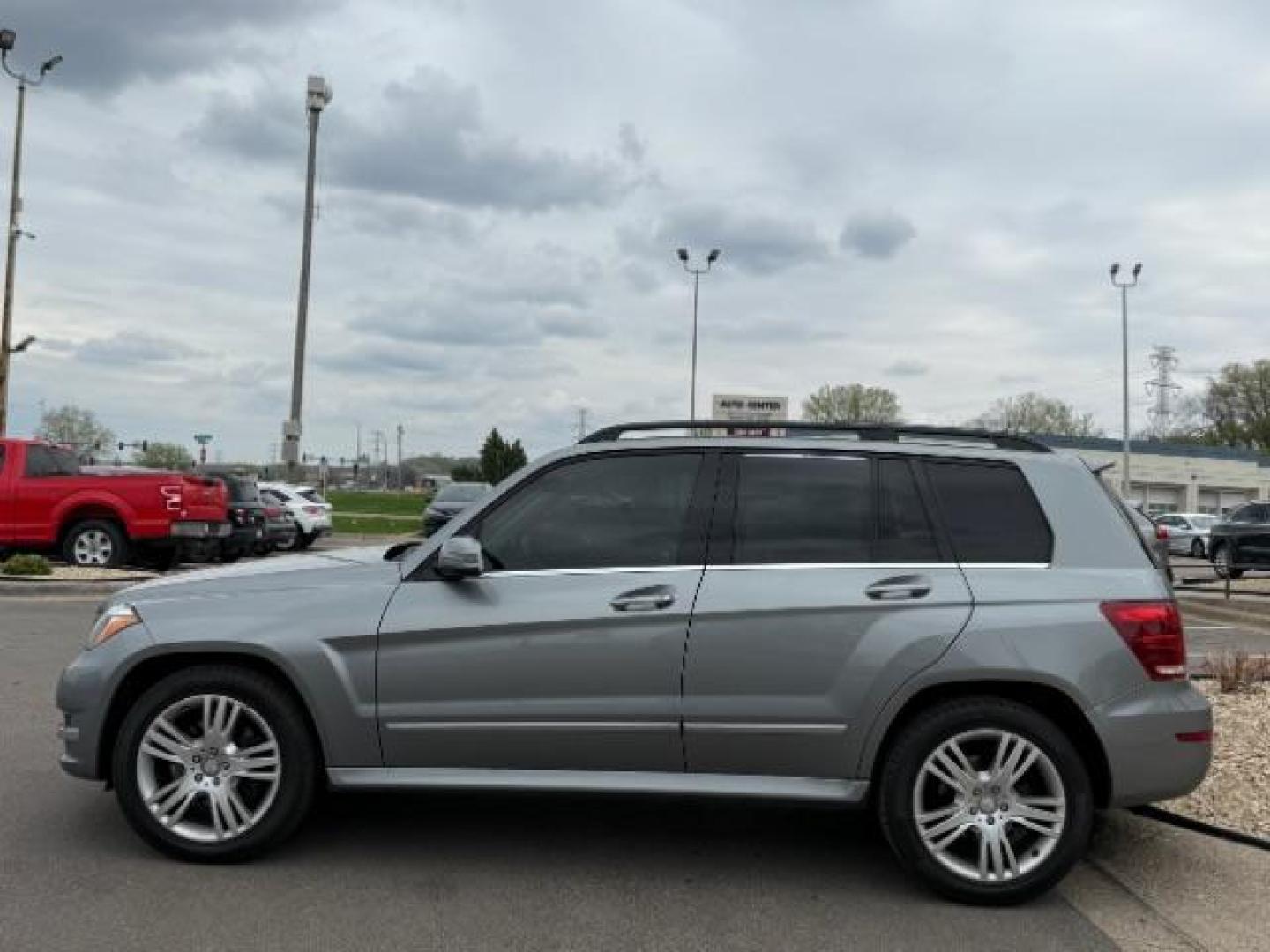 2015 Iridium Silver Metallic Mercedes-Benz GLK 350 4MATIC (WDCGG8JB4FG) with an 3.5L V-6 gasoline direct injection engine, located at 745 S Robert St, St. Paul, MN, 55107, (651) 222-2991, 44.923389, -93.081215 - Photo#12