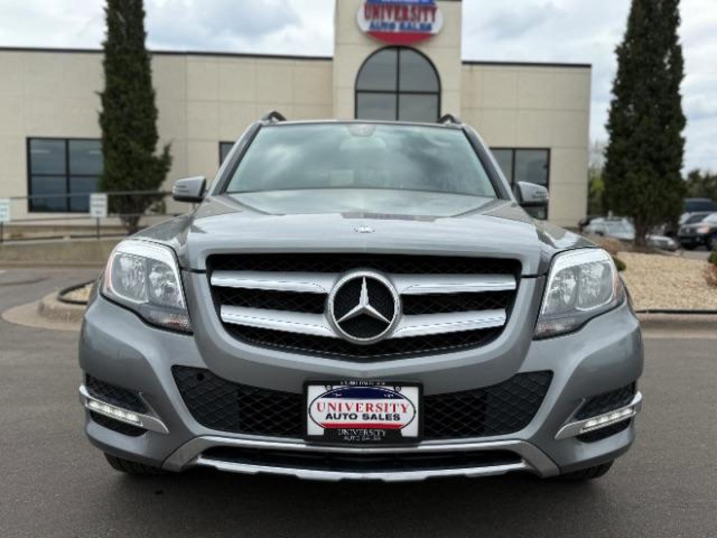 2015 Iridium Silver Metallic Mercedes-Benz GLK 350 4MATIC (WDCGG8JB4FG) with an 3.5L V-6 gasoline direct injection engine, located at 745 S Robert St, St. Paul, MN, 55107, (651) 222-2991, 44.923389, -93.081215 - Photo#15