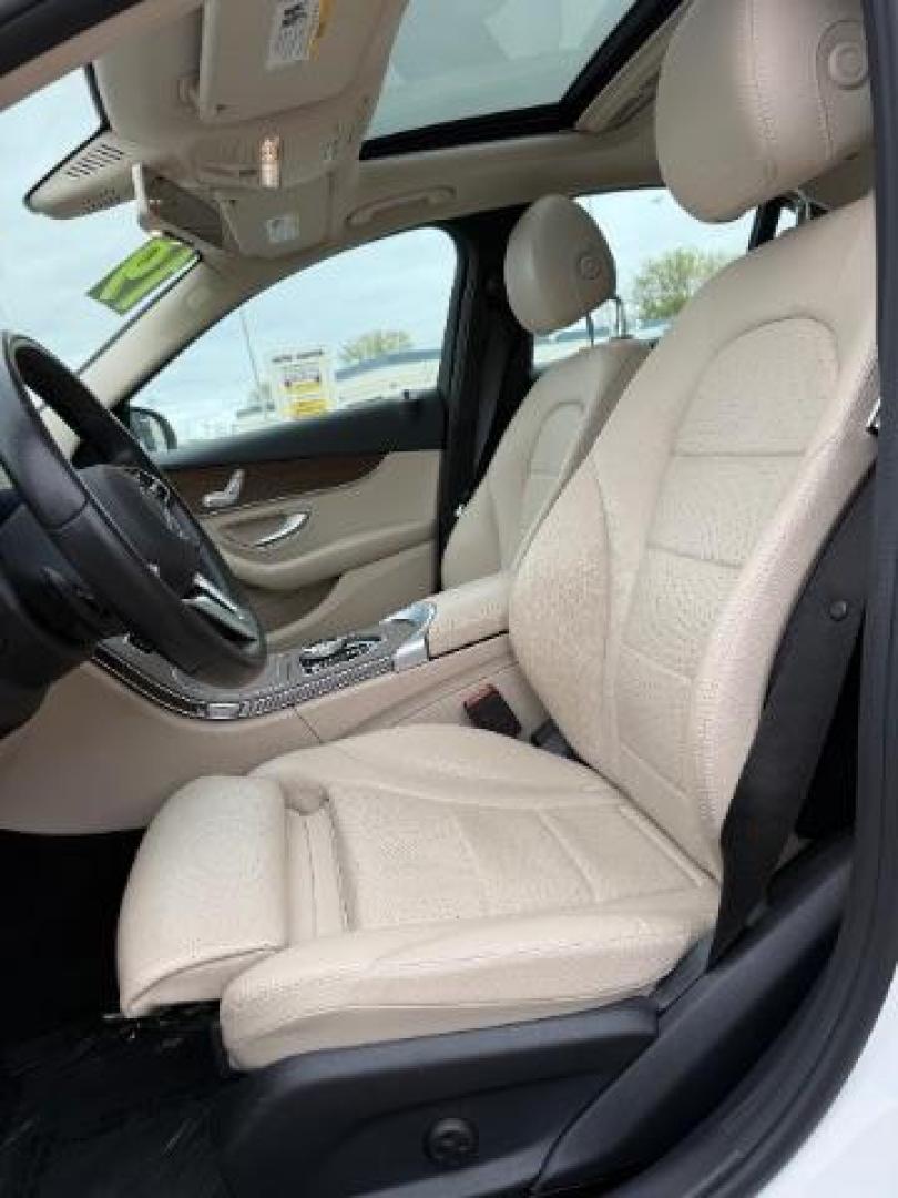 2019 White Mercedes-Benz C 300 . (55SWF8DB5KU) , located at 3301 W Hwy 13, Burnsville, MN, 55337, (952) 460-3200, 44.775333, -93.320808 - Photo#16