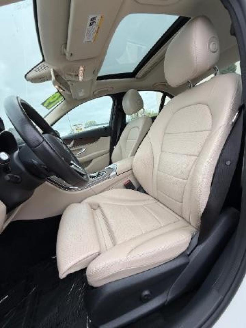 2019 White Mercedes-Benz C 300 . (55SWF8DB5KU) , located at 3301 W Hwy 13, Burnsville, MN, 55337, (952) 460-3200, 44.775333, -93.320808 - Photo#19