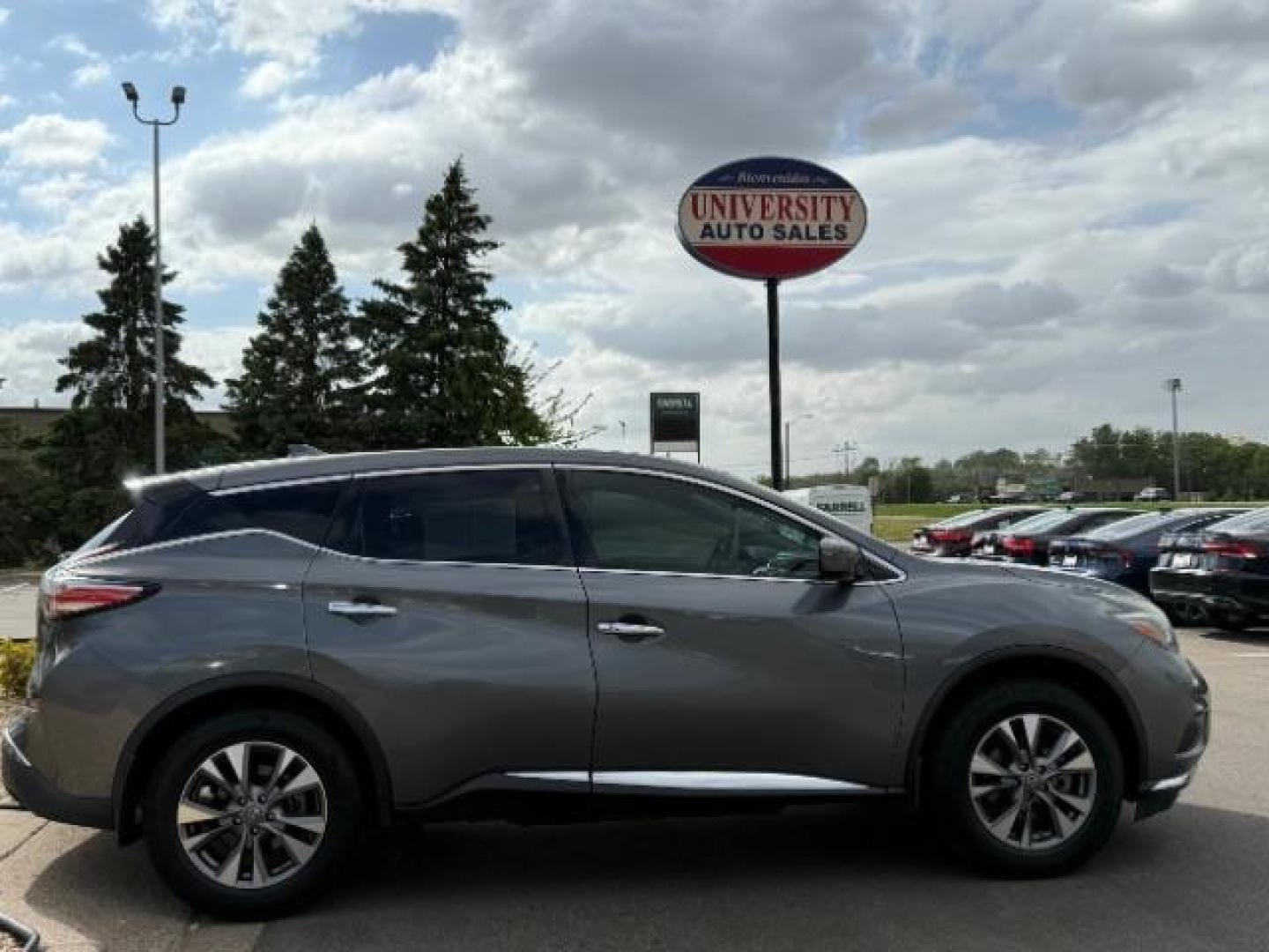 2018 Gun Metallic Nissan Murano S (5N1AZ2MG5JN) with an 3.5L V-6 DOHC engine, located at 3301 W Hwy 13, Burnsville, MN, 55337, (952) 460-3200, 44.775333, -93.320808 - Photo#6