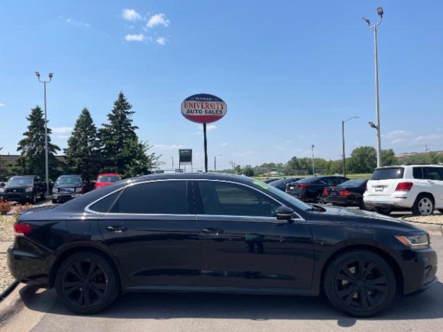 2021 Deep Black Pearl Volkswagen Passat 2.0T SE (1VWSA7A33MC) with an 2L I-4 gasoline direct injection engine, located at 3301 W Hwy 13, Burnsville, MN, 55337, (952) 460-3200, 44.775333, -93.320808 - Photo#3