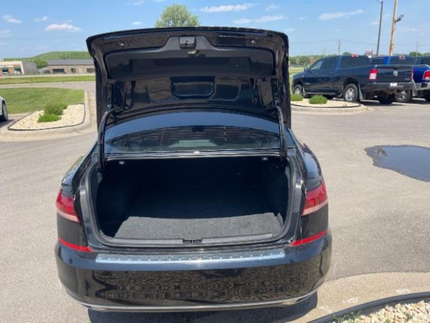 2021 Deep Black Pearl Volkswagen Passat 2.0T SE (1VWSA7A33MC) with an 2L I-4 gasoline direct injection engine, located at 3301 W Hwy 13, Burnsville, MN, 55337, (952) 460-3200, 44.775333, -93.320808 - Photo#9