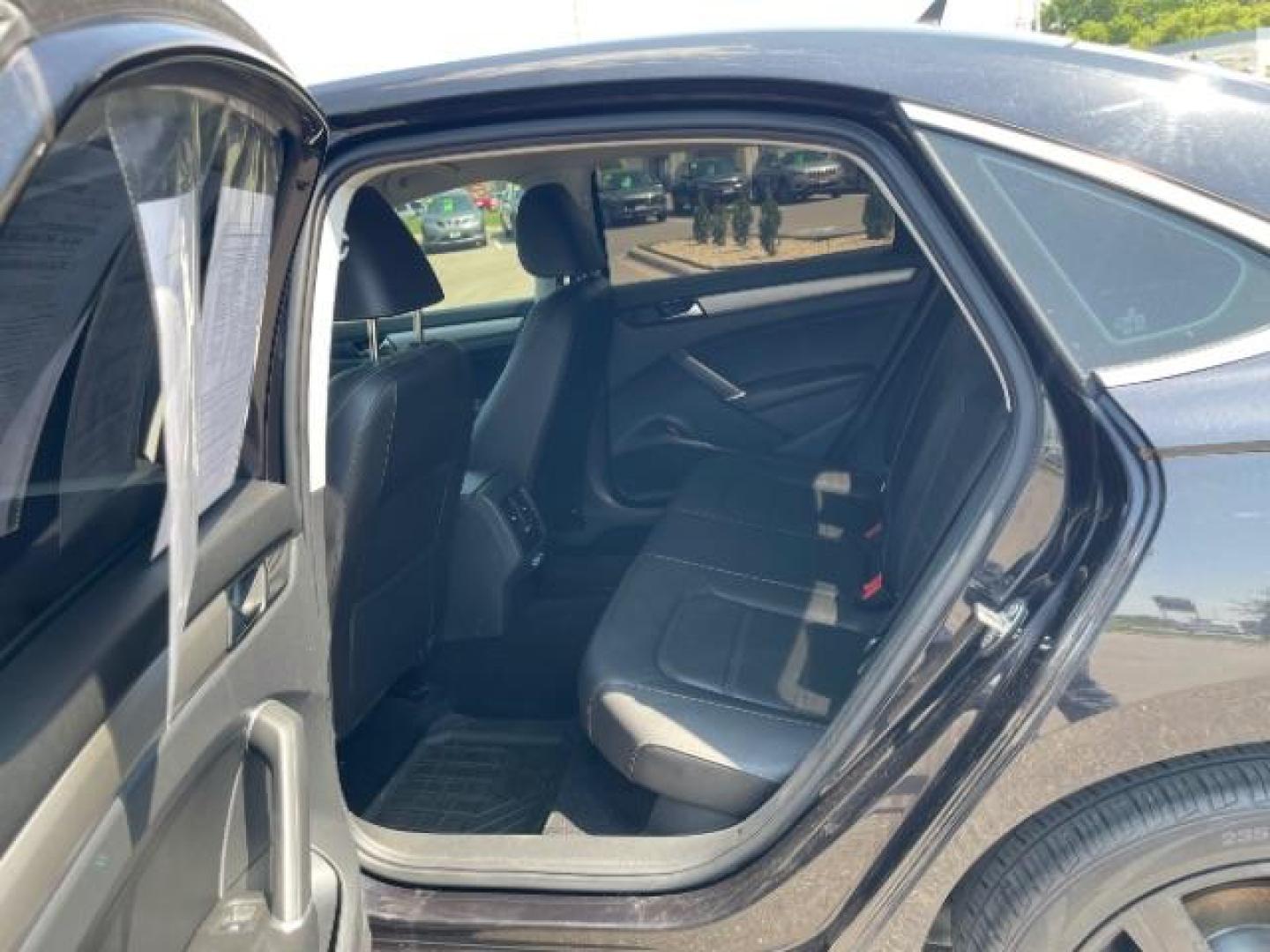 2021 Deep Black Pearl Volkswagen Passat 2.0T SE (1VWSA7A33MC) with an 2L I-4 gasoline direct injection engine, located at 3301 W Hwy 13, Burnsville, MN, 55337, (952) 460-3200, 44.775333, -93.320808 - Photo#13