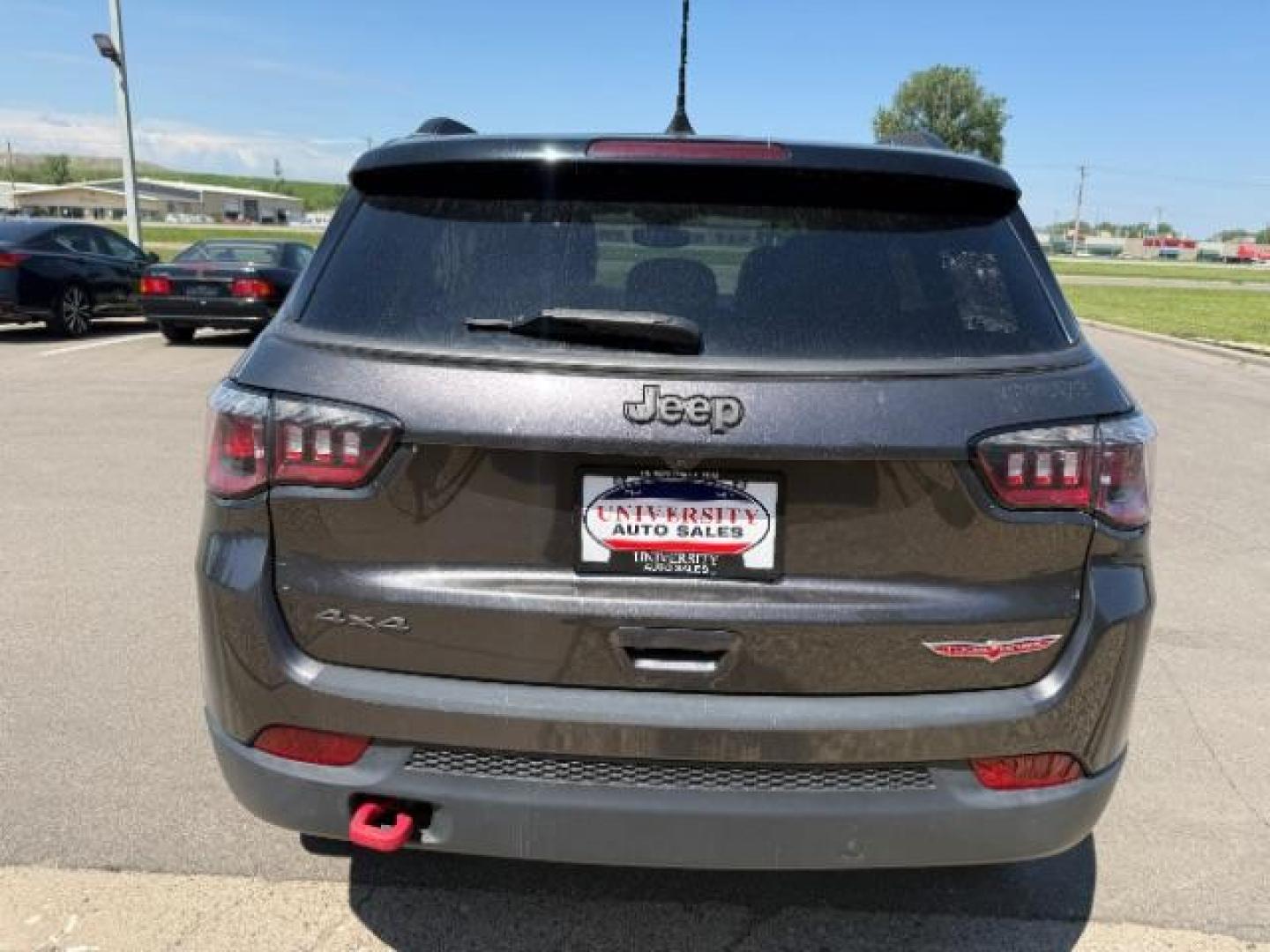 2018 Granite Crystal Metallic Clearcoat Jeep Compass Trailhawk 4x4 (3C4NJDDB9JT) with an 2.4L I-4 variable valve control engine, located at 745 S Robert St, St. Paul, MN, 55107, (651) 222-2991, 44.923389, -93.081215 - Photo#3