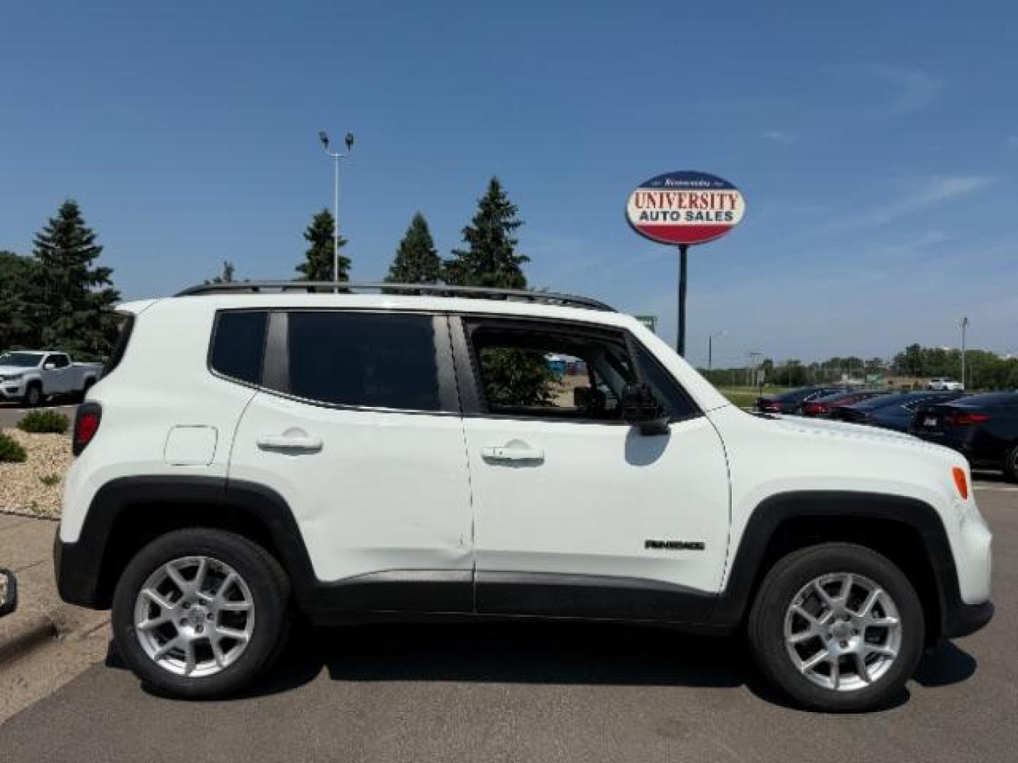 2019 Alpine White Clearcoat Jeep Renegade Latitude 4x4 (ZACNJBBB3KP) , located at 745 S Robert St, St. Paul, MN, 55107, (651) 222-2991, 44.923389, -93.081215 - Photo#2