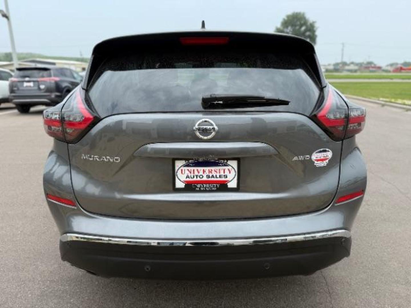 2021 Brilliant Silver Metallic Nissan Murano S Intelligent AWD (5N1AZ2AS6MC) with an 3.5L V-6 DOHC engine, located at 3301 W Hwy 13, Burnsville, MN, 55337, (952) 460-3200, 44.775333, -93.320808 - Photo#3