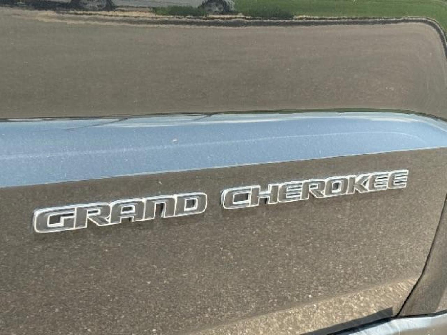 2021 Diamond Black Crystal Pearlcoat Jeep Grand Cherokee Limited 4x4 (1C4RJFBG7MC) , located at 3301 W Hwy 13, Burnsville, MN, 55337, (952) 460-3200, 44.775333, -93.320808 - Photo#10