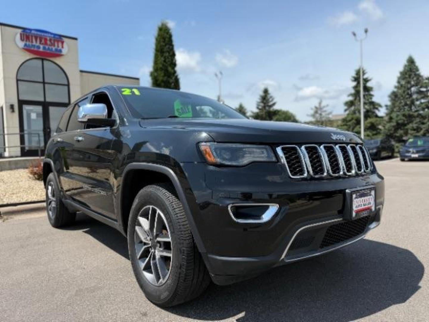 2021 Diamond Black Crystal Pearlcoat Jeep Grand Cherokee Limited 4x4 (1C4RJFBG7MC) , located at 3301 W Hwy 13, Burnsville, MN, 55337, (952) 460-3200, 44.775333, -93.320808 - Photo#11