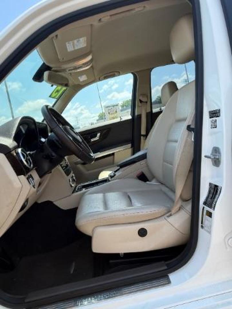 2015 White Mercedes-Benz GLK 350 . (WDCGG5HB6FG) , located at 3301 W Hwy 13, Burnsville, MN, 55337, (952) 460-3200, 44.775333, -93.320808 - Photo#17