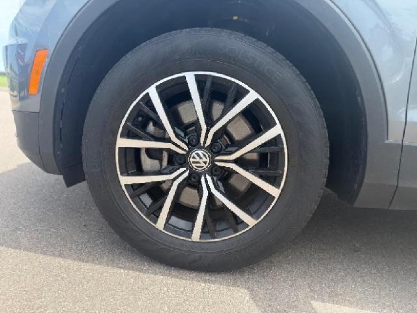2021 Platinum Gray Metallic Volkswagen Tiguan 2.0T SE | 2.0T SE R-Line Black | 2.0T SEL (3VV2B7AXXMM) with an 2L I-4 gasoline direct injection engine, located at 745 S Robert St, St. Paul, MN, 55107, (651) 222-2991, 44.923389, -93.081215 - Photo#18