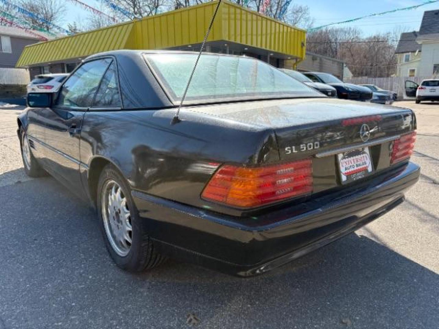 1994 BLACK Mercedes-Benz SL-Class SL500 Roadster (WDBFA67E1RF) with an 5.0L V8 DOHC 32V engine, 4-Speed Automatic transmission, located at 745 S Robert St, St. Paul, MN, 55107, (651) 222-2991, 44.923389, -93.081215 - Photo#3