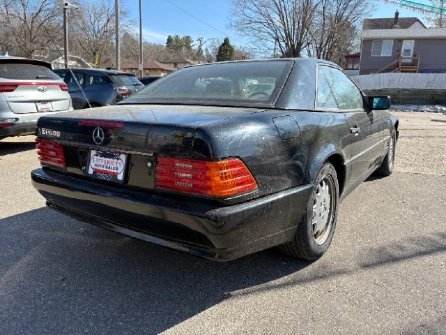 1994 BLACK Mercedes-Benz SL-Class SL500 Roadster (WDBFA67E1RF) with an 5.0L V8 DOHC 32V engine, 4-Speed Automatic transmission, located at 745 S Robert St, St. Paul, MN, 55107, (651) 222-2991, 44.923389, -93.081215 - Photo#4