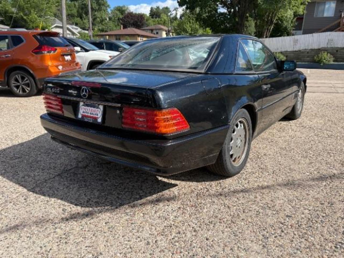 1994 BLACK Mercedes-Benz SL-Class SL500 Roadster (WDBFA67E1RF) with an 5.0L V8 DOHC 32V engine, 4-Speed Automatic transmission, located at 745 S Robert St, St. Paul, MN, 55107, (651) 222-2991, 44.923389, -93.081215- Photo#6