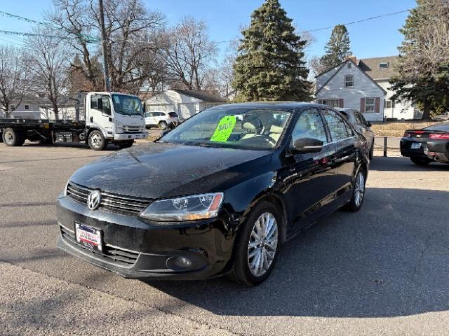 2013 Black Uni Volkswagen Jetta 2.5L SEL (3VWLP7AJ9DM) with an 2.5L I-5 DOHC engine, located at 745 S Robert St, St. Paul, MN, 55107, (651) 222-2991, 44.923389, -93.081215 - Photo#3