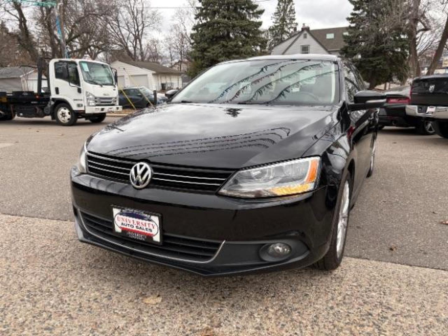 2013 Black Uni Volkswagen Jetta 2.5L SEL (3VWLP7AJ9DM) with an 2.5L I-5 DOHC engine, located at 745 S Robert St, St. Paul, MN, 55107, (651) 222-2991, 44.923389, -93.081215 - Photo#2