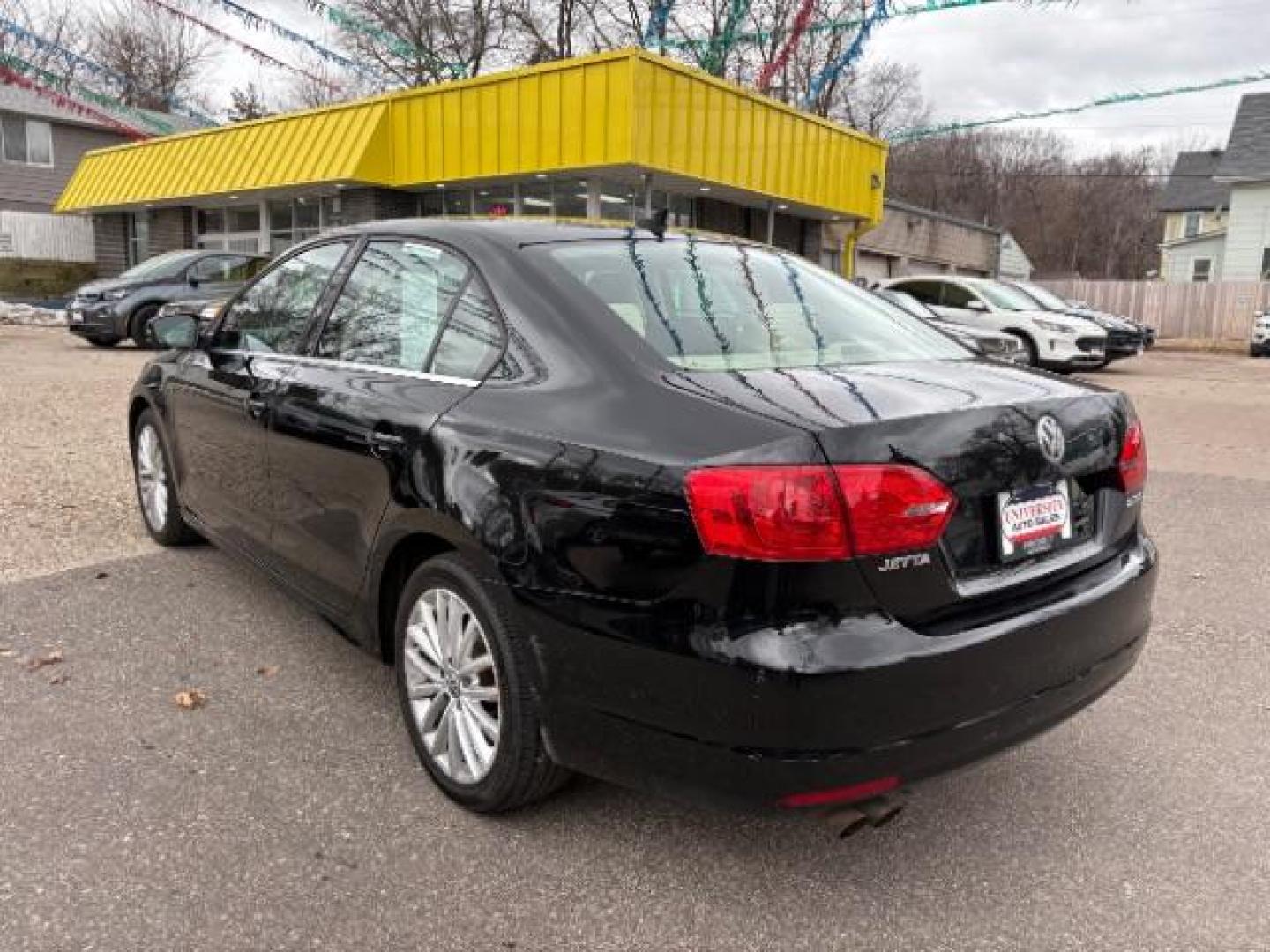 2013 Black Uni Volkswagen Jetta 2.5L SEL (3VWLP7AJ9DM) with an 2.5L I-5 DOHC engine, located at 745 S Robert St, St. Paul, MN, 55107, (651) 222-2991, 44.923389, -93.081215 - Photo#4