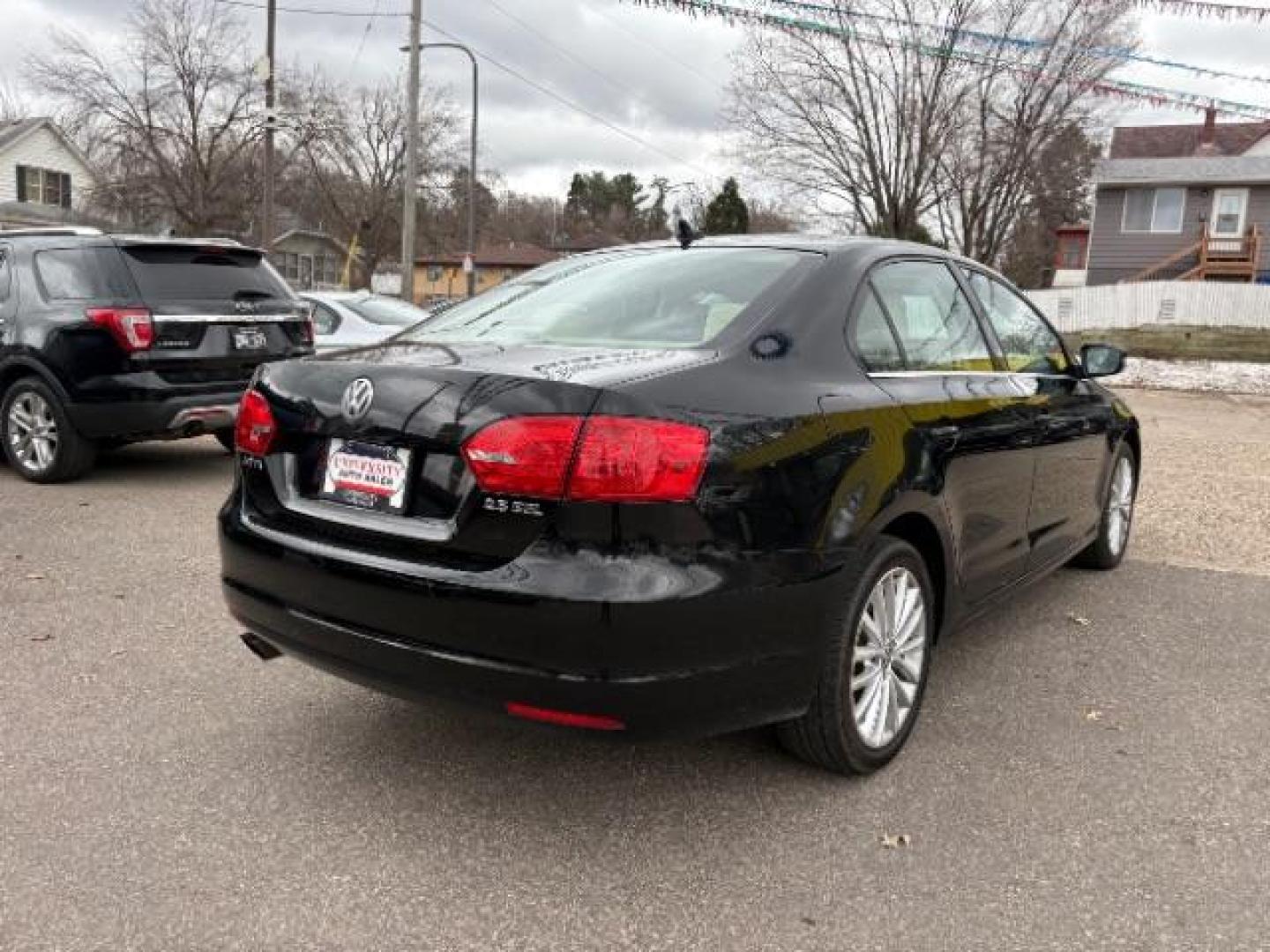 2013 Black Uni Volkswagen Jetta 2.5L SEL (3VWLP7AJ9DM) with an 2.5L I-5 DOHC engine, located at 745 S Robert St, St. Paul, MN, 55107, (651) 222-2991, 44.923389, -93.081215 - Photo#8