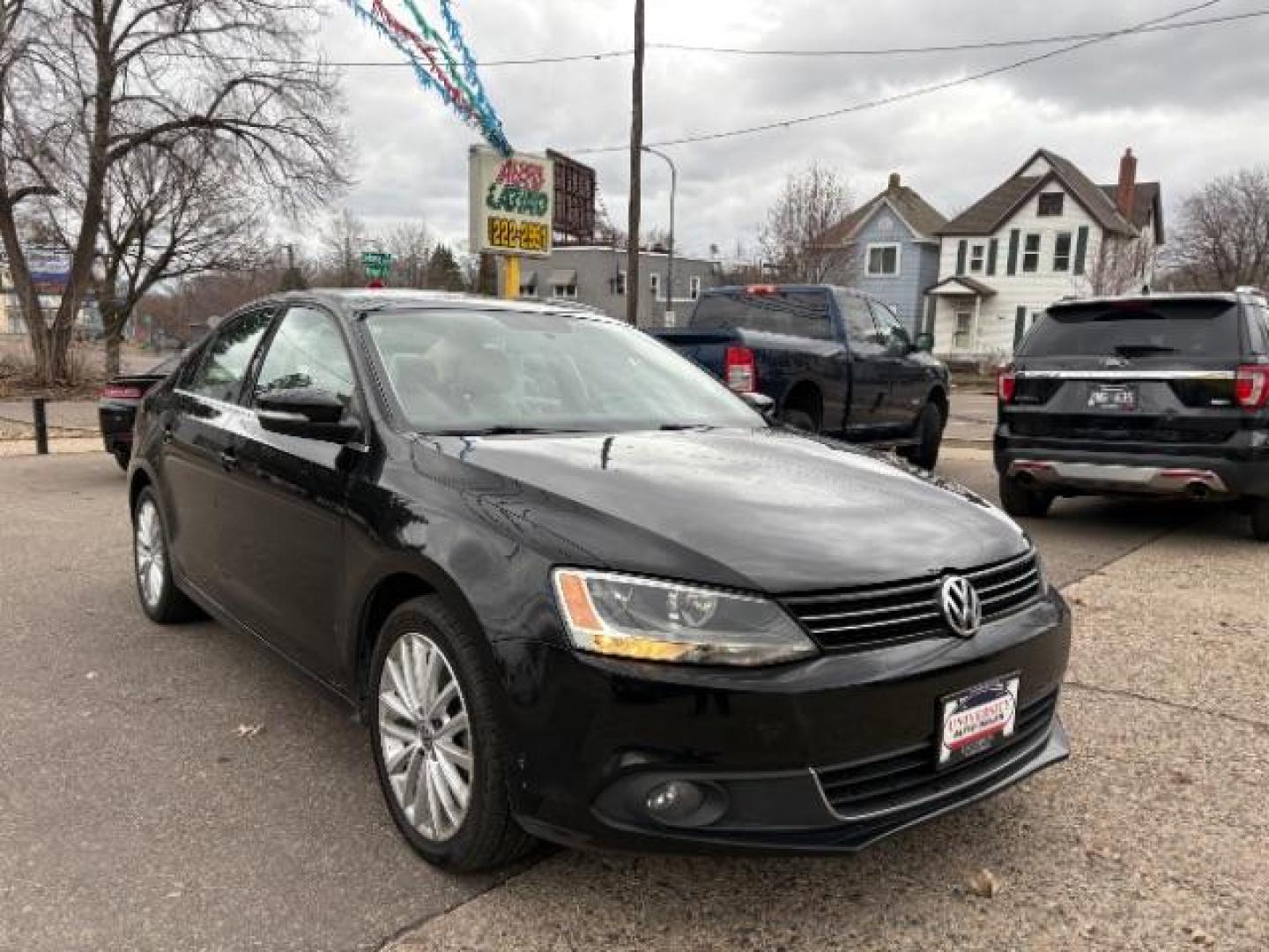 2013 Black Uni Volkswagen Jetta 2.5L SEL (3VWLP7AJ9DM) with an 2.5L I-5 DOHC engine, located at 745 S Robert St, St. Paul, MN, 55107, (651) 222-2991, 44.923389, -93.081215 - Photo#9