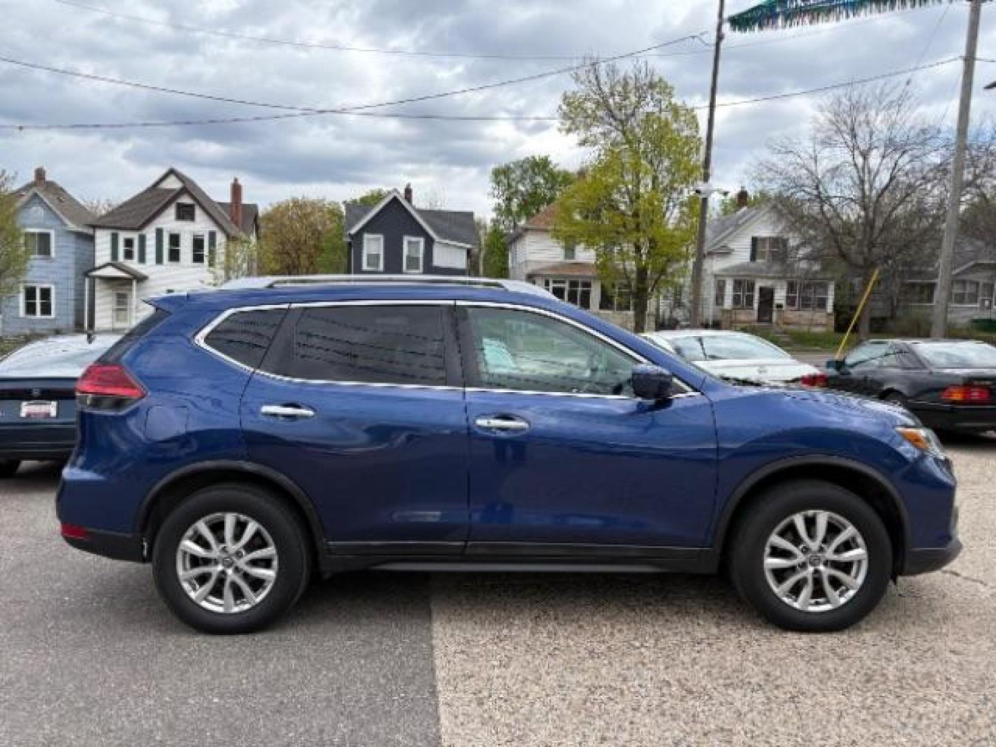 2017 Caspian Blue Nissan Rogue SV (5N1AT2MV3HC) with an 2.5L I-4 DOHC engine, located at 745 S Robert St, St. Paul, MN, 55107, (651) 222-2991, 44.923389, -93.081215 - Photo#10
