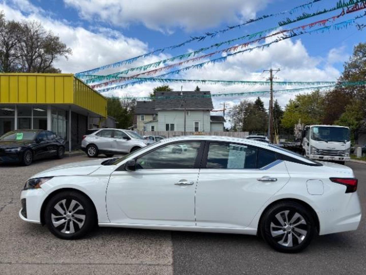 2024 Glacier White Nissan Altima S FWD (1N4BL4BV8RN) with an 2.5L I-4 gasoline direct injection engine, located at 745 S Robert St, St. Paul, MN, 55107, (651) 222-2991, 44.923389, -93.081215 - Photo#3