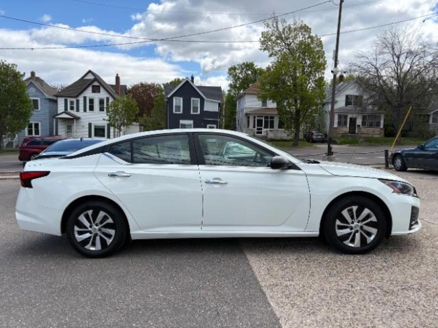 2024 Glacier White Nissan Altima S FWD (1N4BL4BV8RN) with an 2.5L I-4 gasoline direct injection engine, located at 745 S Robert St, St. Paul, MN, 55107, (651) 222-2991, 44.923389, -93.081215 - Photo#7