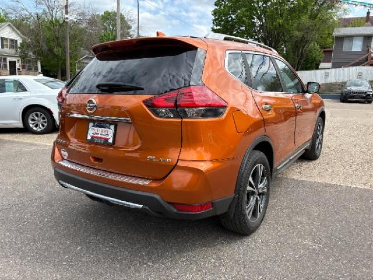 2017 Monarch Orange Nissan Rogue SL AWD (5N1AT2MVXHC) with an 2.5L L4 DOHC 16V engine, Continuously Variable Transmission transmission, located at 745 S Robert St, St. Paul, MN, 55107, (651) 222-2991, 44.923389, -93.081215 - Photo#6