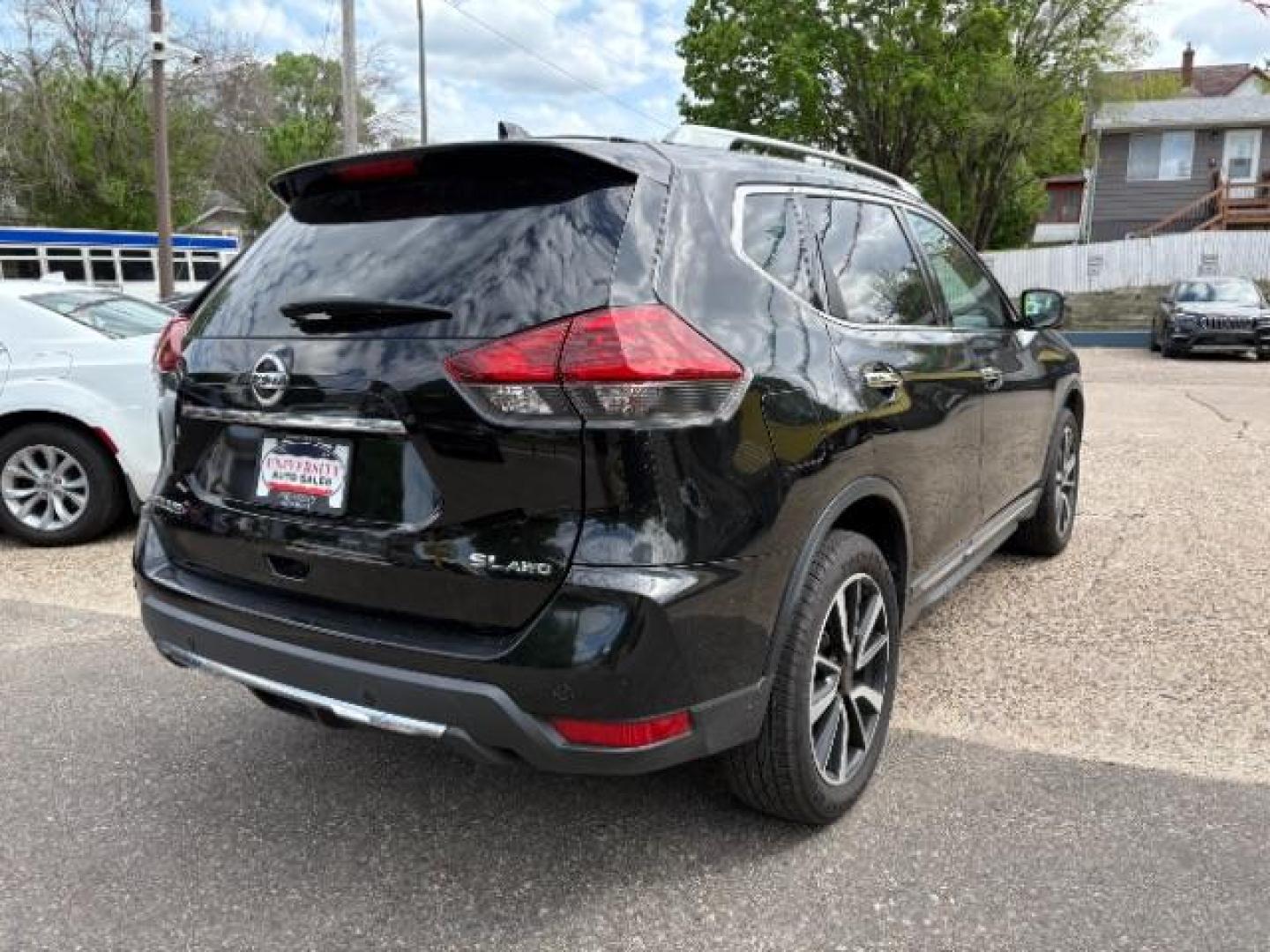 2020 Magnetic Black Pearl Nissan Rogue SL Intelligent AWD (5N1AT2MV5LC) with an 2.5L I-4 DOHC engine, located at 745 S Robert St, St. Paul, MN, 55107, (651) 222-2991, 44.923389, -93.081215 - Photo#6