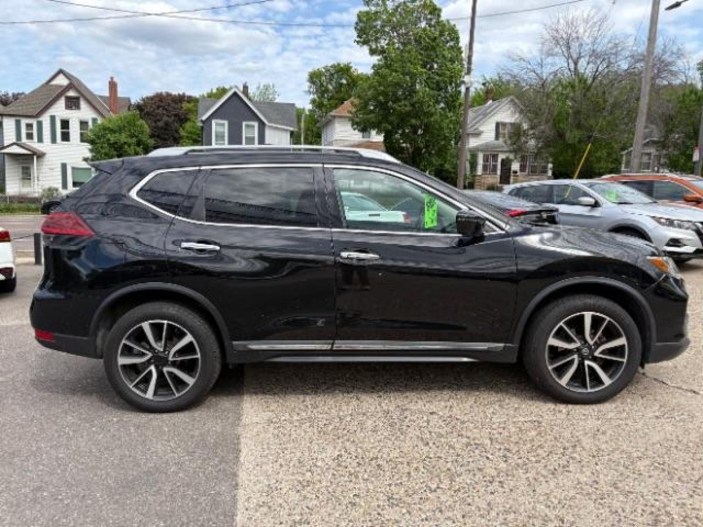 2020 Magnetic Black Pearl Nissan Rogue SL Intelligent AWD (5N1AT2MV5LC) with an 2.5L I-4 DOHC engine, located at 745 S Robert St, St. Paul, MN, 55107, (651) 222-2991, 44.923389, -93.081215 - Photo#7