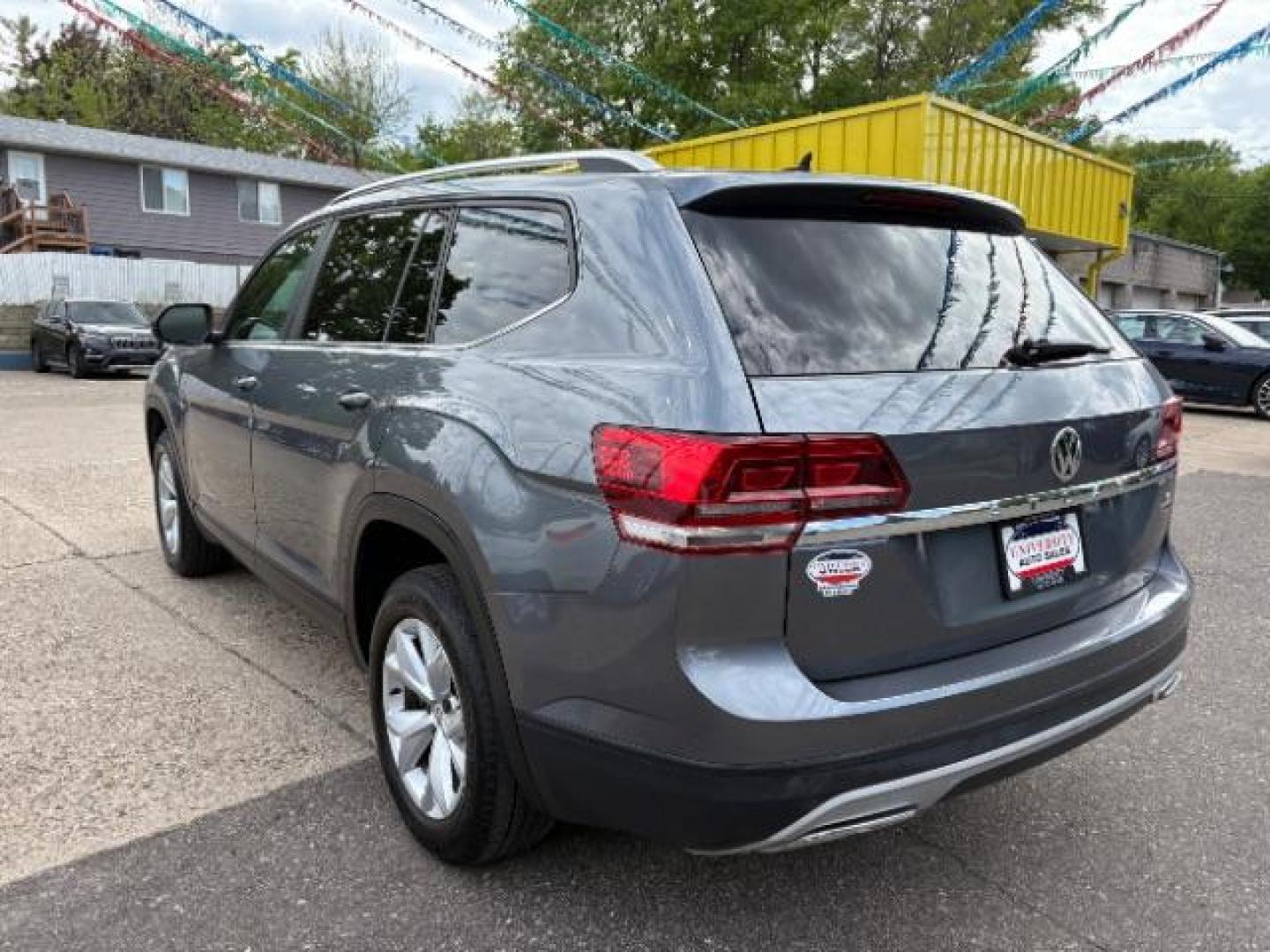 2018 Platinum Gray Metallic Volkswagen Atlas 3.6L V6 Launch Edition (1V2HR2CA1JC) with an 3.6L V-6 gasoline direct injection engine, located at 745 S Robert St, St. Paul, MN, 55107, (651) 222-2991, 44.923389, -93.081215 - Photo#4