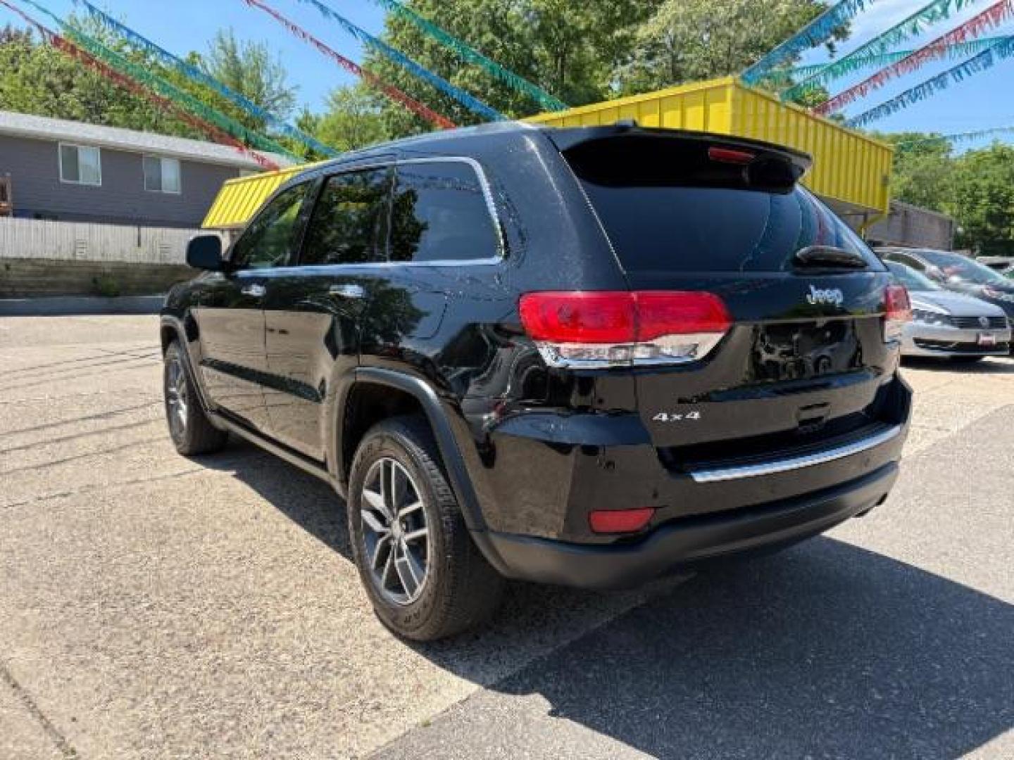2018 Diamond Black Crystal Pearlcoat Jeep Grand Cherokee Limited 4x4 (1C4RJFBG3JC) , located at 745 S Robert St, St. Paul, MN, 55107, (651) 222-2991, 44.923389, -93.081215 - Photo#3