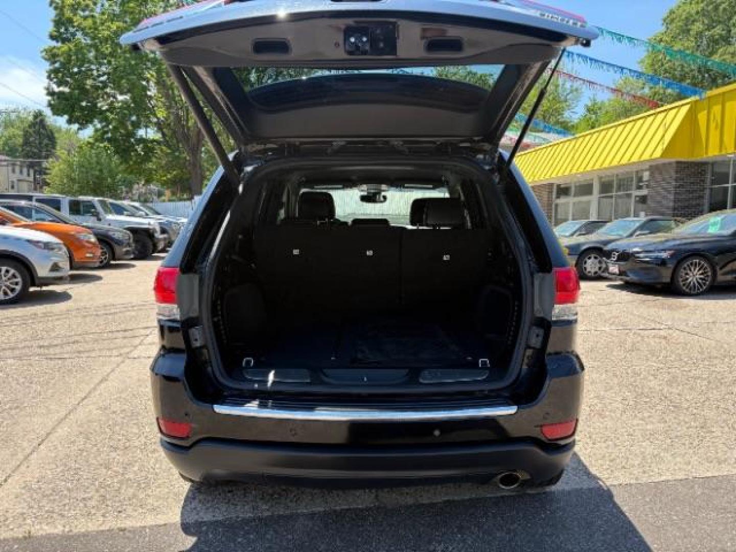2018 Diamond Black Crystal Pearlcoat Jeep Grand Cherokee Limited 4x4 (1C4RJFBG3JC) , located at 745 S Robert St, St. Paul, MN, 55107, (651) 222-2991, 44.923389, -93.081215 - Photo#5