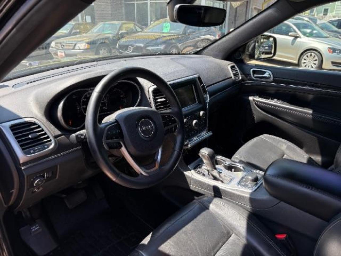 2018 Diamond Black Crystal Pearlcoat Jeep Grand Cherokee Limited 4x4 (1C4RJFBG3JC) , located at 745 S Robert St, St. Paul, MN, 55107, (651) 222-2991, 44.923389, -93.081215 - Photo#11