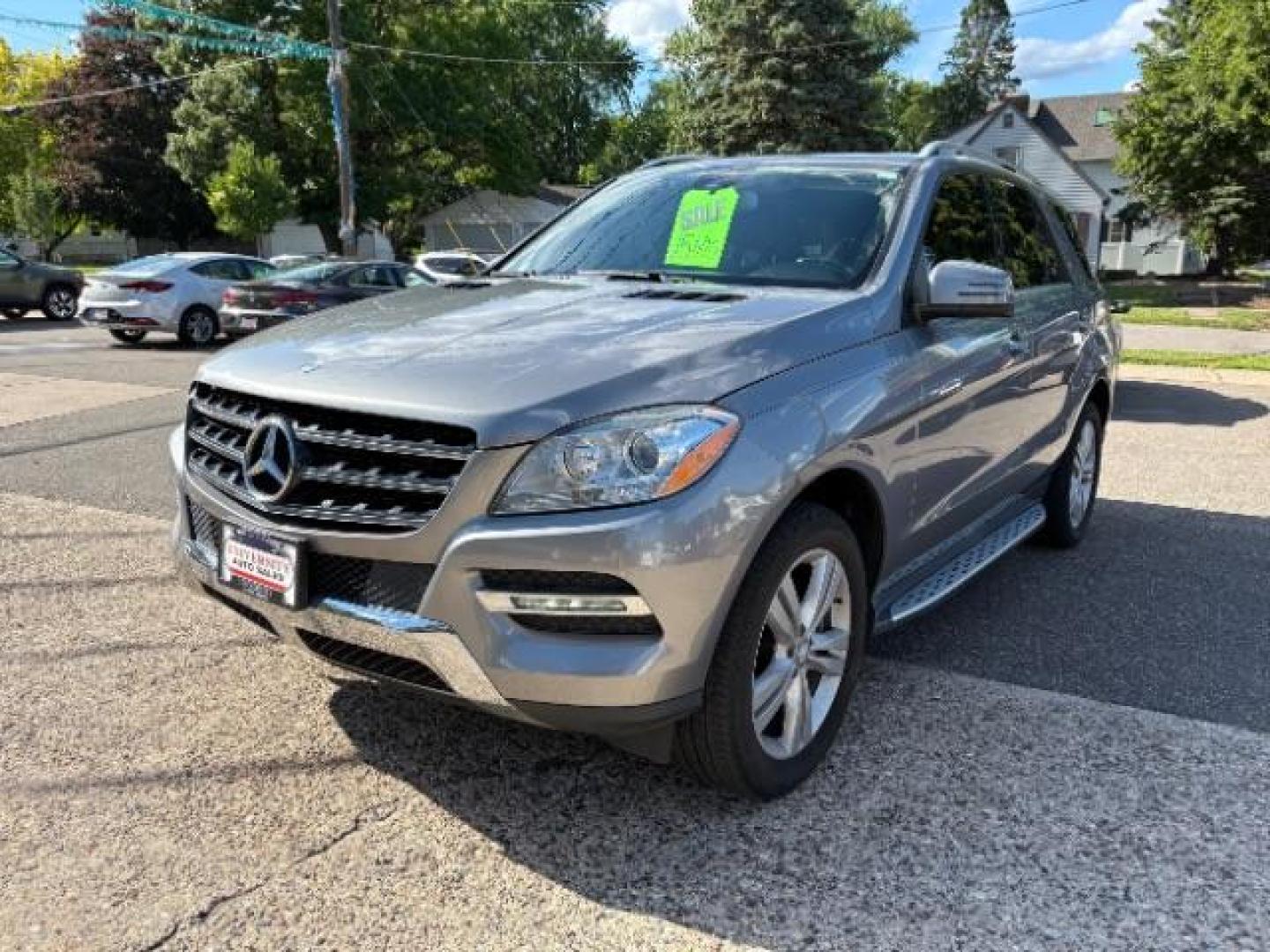 2015 Iridium Silver Metallic Mercedes-Benz ML 350 4MATIC (4JGDA5HB7FA) with an 3.5L V-6 gasoline direct injection engine, located at 745 S Robert St, St. Paul, MN, 55107, (651) 222-2991, 44.923389, -93.081215 - Photo#2