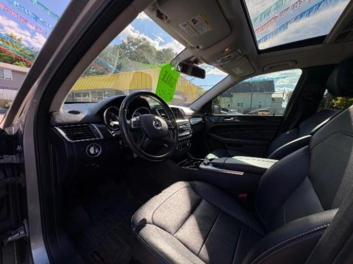 2015 Iridium Silver Metallic Mercedes-Benz ML 350 4MATIC (4JGDA5HB7FA) with an 3.5L V-6 gasoline direct injection engine, located at 745 S Robert St, St. Paul, MN, 55107, (651) 222-2991, 44.923389, -93.081215 - Photo#12