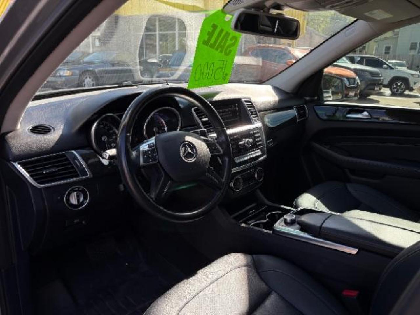 2015 Iridium Silver Metallic Mercedes-Benz ML 350 4MATIC (4JGDA5HB7FA) with an 3.5L V-6 gasoline direct injection engine, located at 745 S Robert St, St. Paul, MN, 55107, (651) 222-2991, 44.923389, -93.081215 - Photo#14